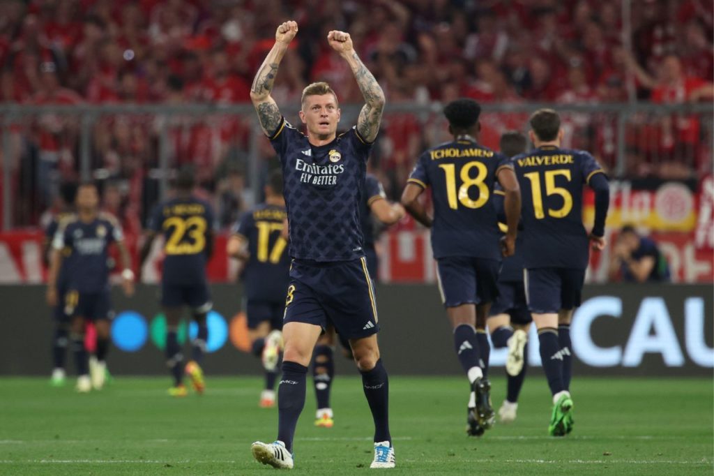 Toni-Kroos-Real-Madrid-alamy2X461YM Meia Kroos em jogo do Real Madrid na Champions League