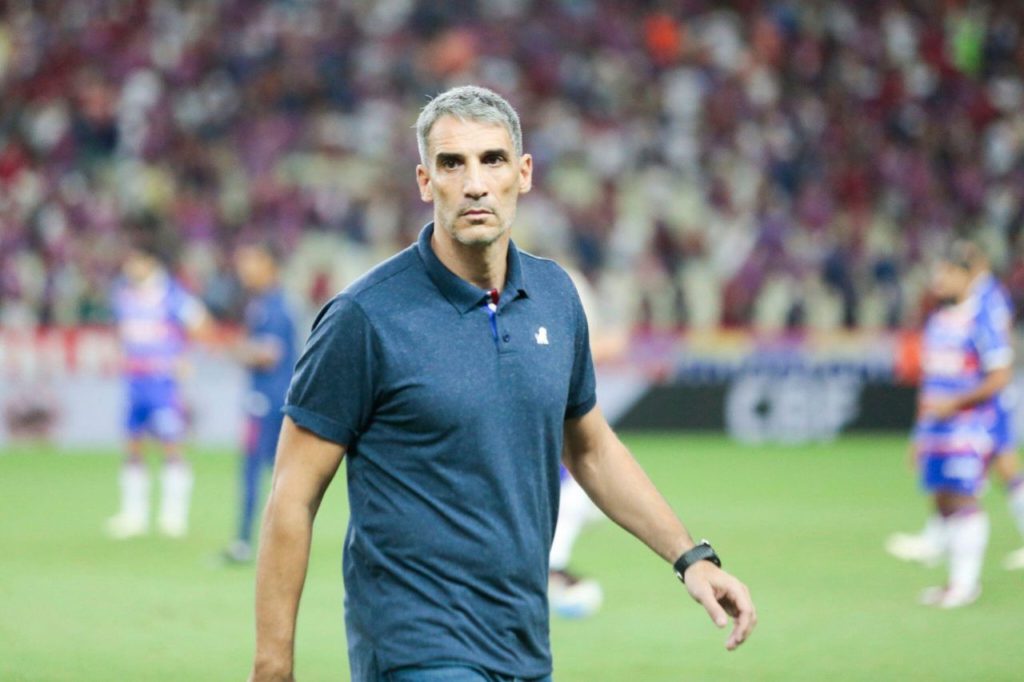Vojvoda-treinador-Fortaleza-jogo-alamy2X4AND8 Vojvoda no comando do Fortaleza na Copa do Brasil