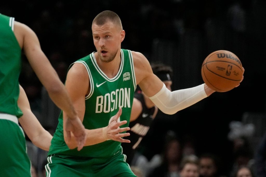 kristaps-porzingis-em-acao-pelo-boston-celtics-2X3ACPR Kristaps Porzingis, do Boston Celtics