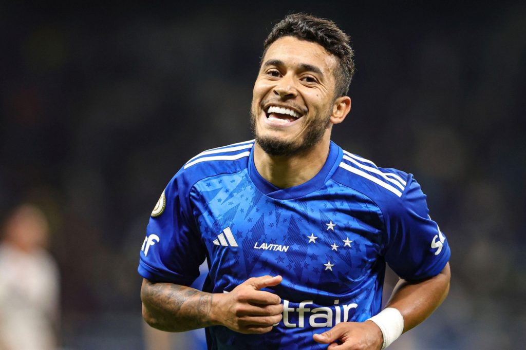 William-Cruzeiro-Jogo-2XD2AXA William, do Cruzeiro, comemorando um gol marcado por ele em uma das rodadas do Campeonato Brasileiro.