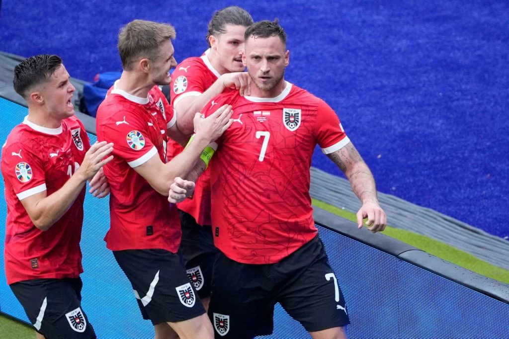 Arnautovic-Áustria-gol-alamy2XD8FH Arnautovic comemora gol da Áustria na vitória sobre a Polônia na Euro 2024