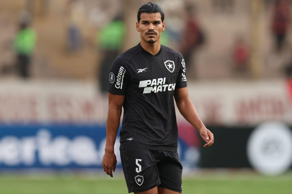 Danilo-Barbosa-Botafogo-jogo-alamy2X8CJGJ Volante Danilo Barbosa em jogo do Botafogo