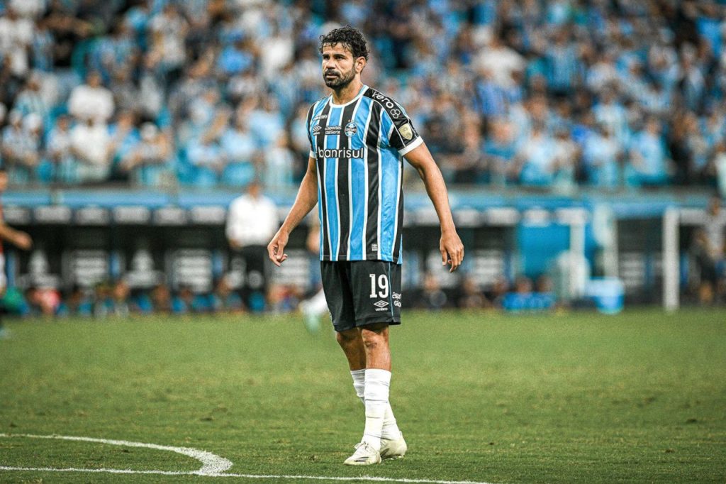 Diego-Costa-Grêmio-jogo-alamy2X055tg Centroavante Diego Costa em jogo do Grêmio
