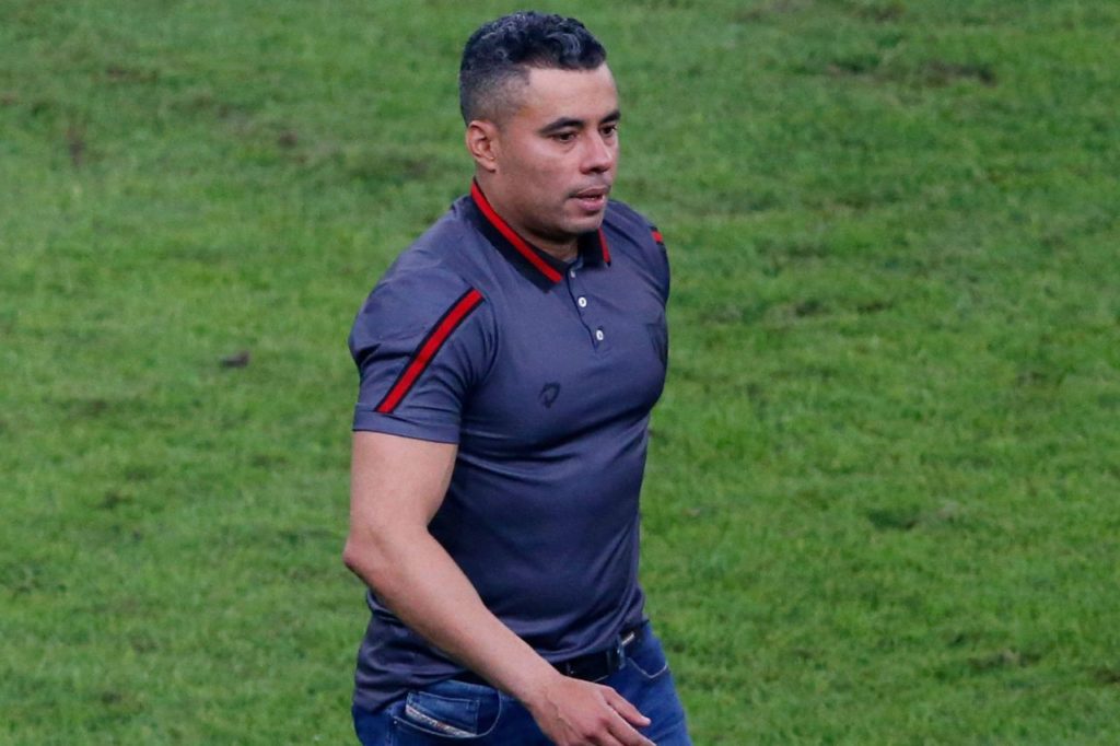 Jair-Ventura-Atlético-GO-alamy2XCCPG0 Técnico Jair Ventura em jogo do Atlético Goianiense