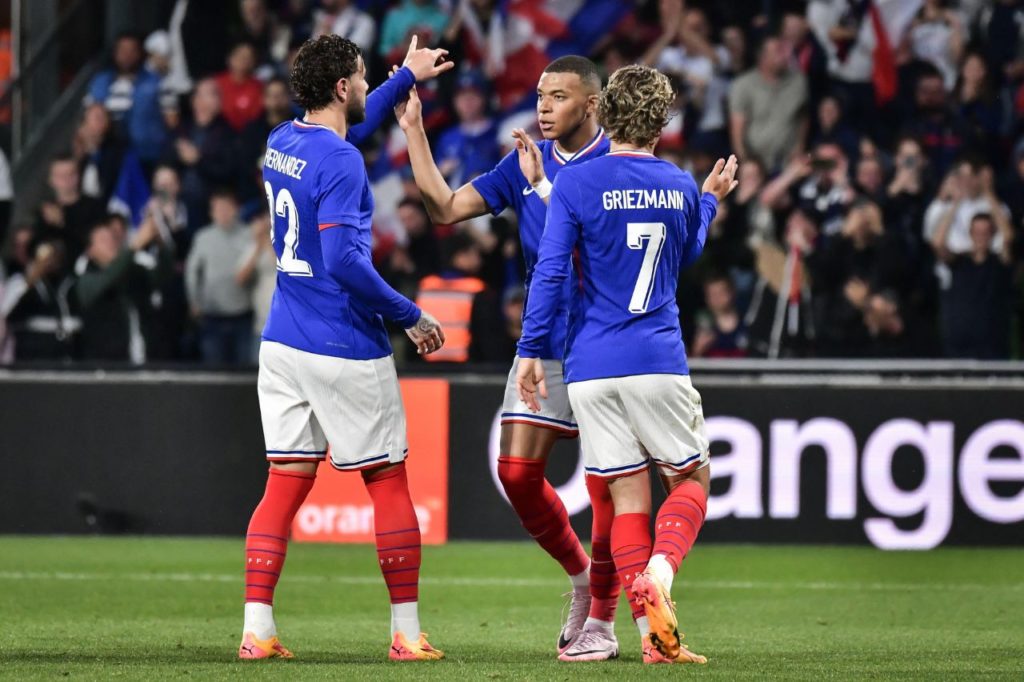Mbappé-França-gol-alamy2XAB3AW Kylian Mbappé comemorando gol pela seleção francesa em amistoso