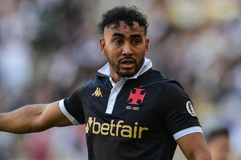 Payet-Vasco-jogo-alamy2X9TM10 Francês Payet em ação pelo Vasco no Brasileiro