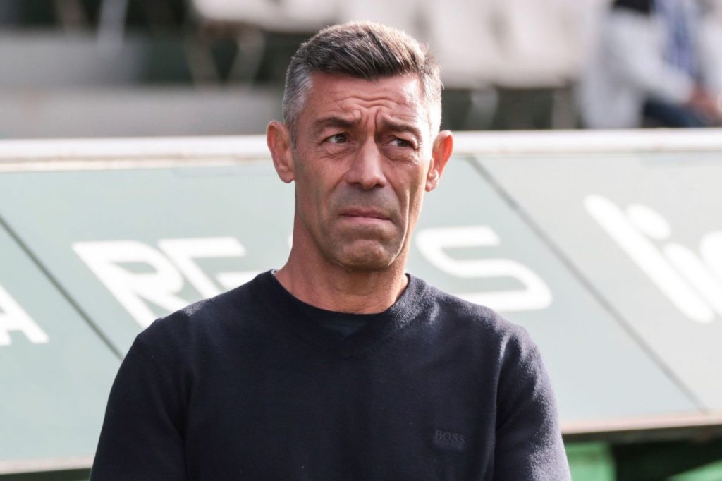 Pedro-Caixinha-Bragantino-alamy2X9MFKY Técnico Pedro Caixinha no comando do RB Bragantino