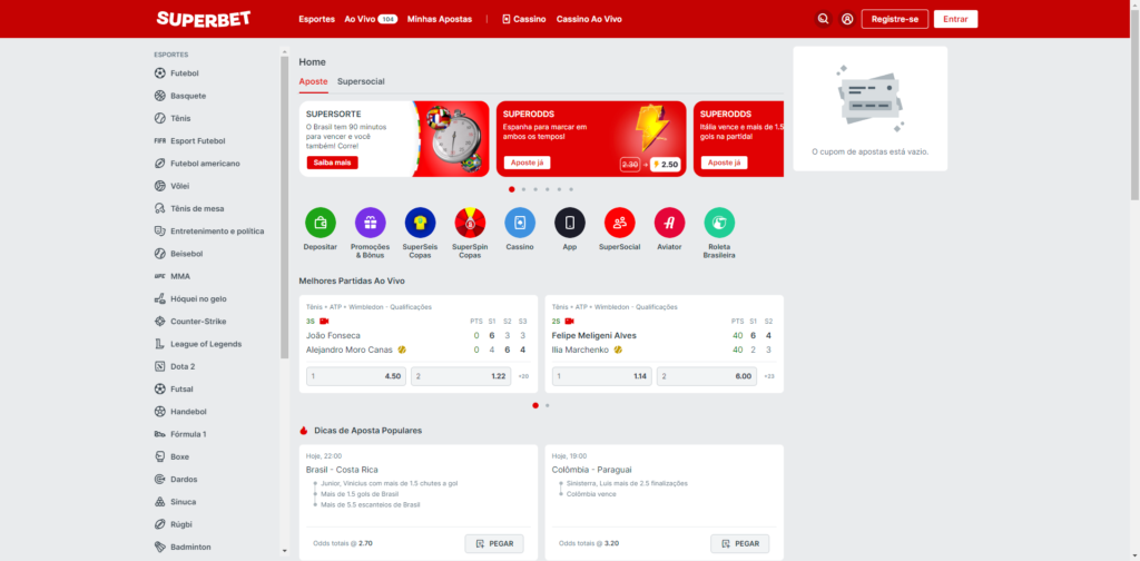 Captura de tela do website da Superbet na sua versão para desktop demonstrando a plataforma e suas diferentes seções. 