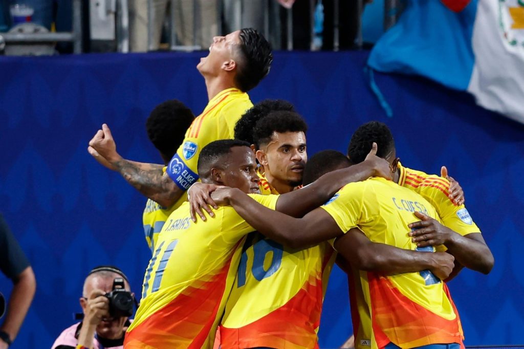 James-Rodríguez-Colômbia-Jogo-2XGXRTD James Rodríguez, da Colômbia, comemorando um dos gols marcados pela equipe na Copa América de 2024.