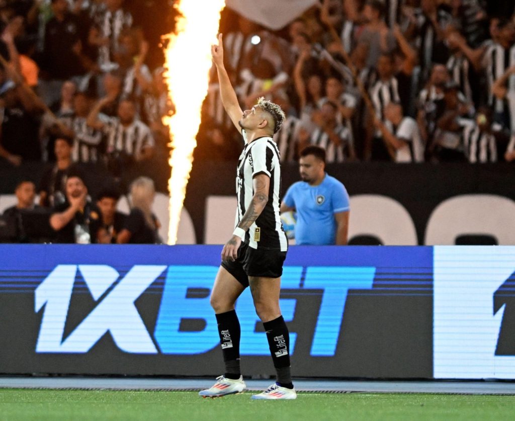 Tiquinho-Soares-Botafogo-Jogo-2XJCN00 Tiquinho Soares, do Botafogo, comemorando um dos gols marcados pelo time na temporada.