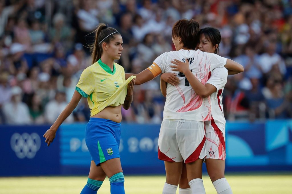 Jheniffer-Brasil-Jogo-2XMJFE0 Jheniffer, do Brasil, lamentando um gol levado pela seleção brasileira nos Jogos Olímpicos de Paris.