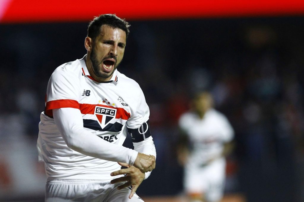 Calleri-São-Paulo-Jogo-2XN5GA9 Calleri, do São Paulo, comemorando um gol do time em um jogo pela Copa do Brasil.