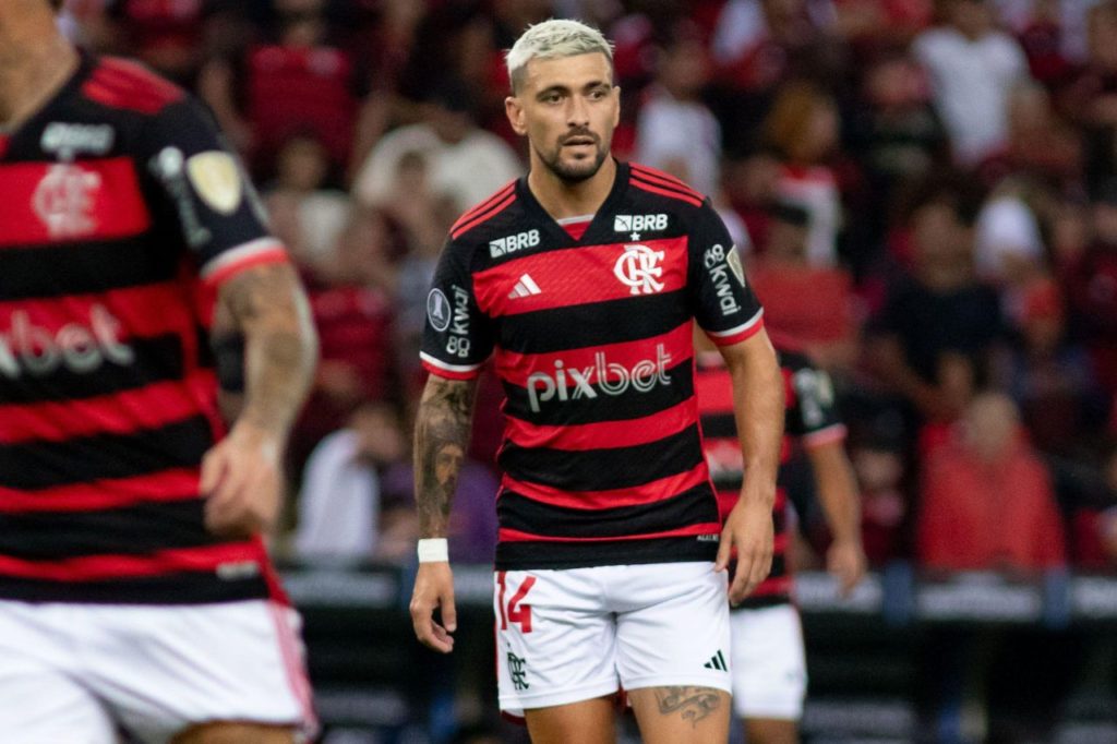 Arrascaeta-Flamengo-jogo-alamy2X93HWN Arrascaeta em jogo do Flamengo no Brasileirão