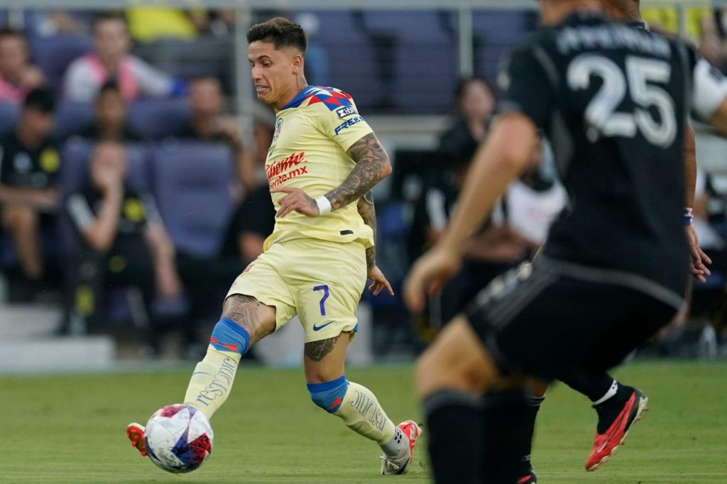 Brian-Rodríguez-América-do-México-jogo-alamy2RGECH6 Atacante Brian Rodríguez em ação pelo América do México