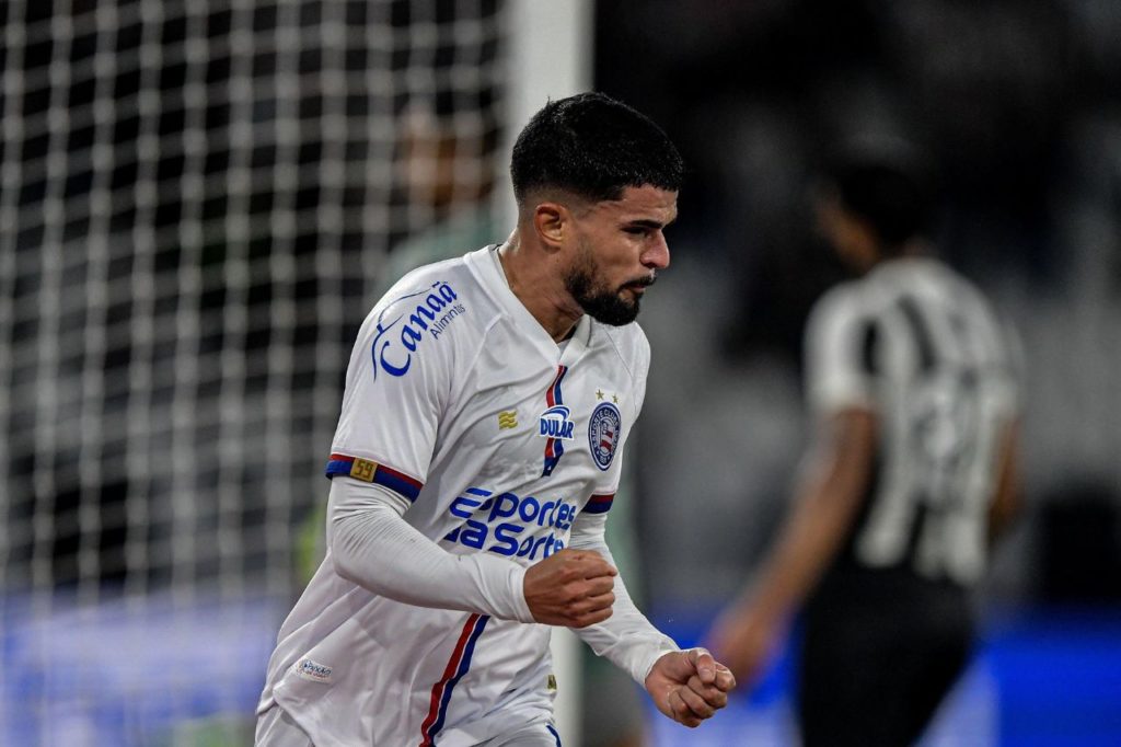 Cauly-Bahia-gol-alamy2XN5WK Cauly comemora o gol de empate do Bahia no jogo de ida das oitavas de final da Copa do Brasil com o Botafogo