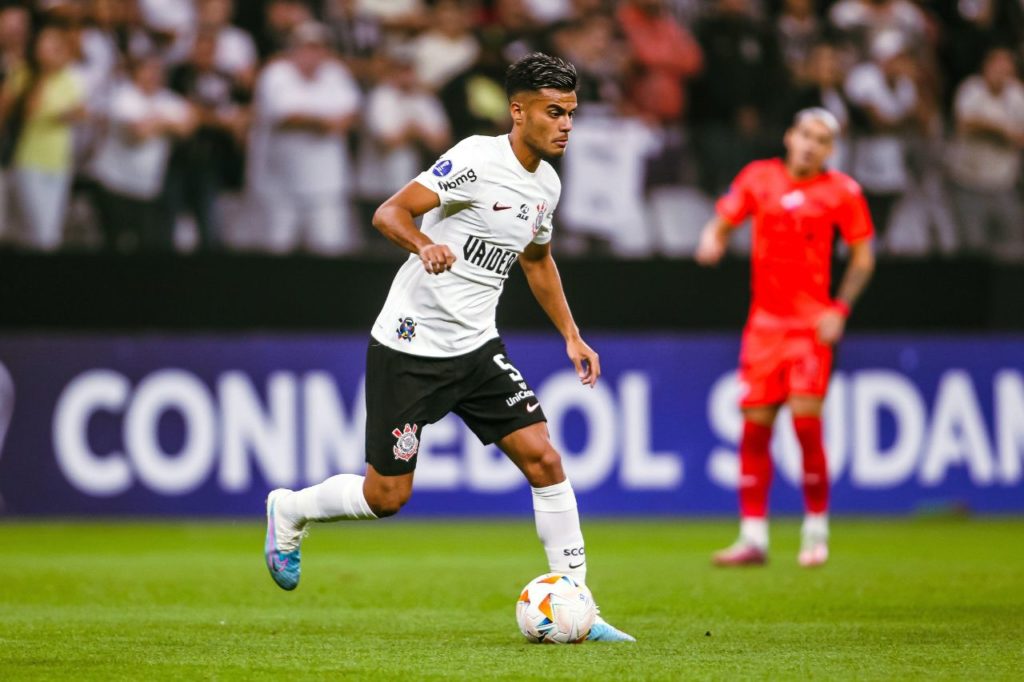 Fausto-Vera-volante-jogo-alamy2X059CA Volante Fausto Vera em ação pelo Corinthians