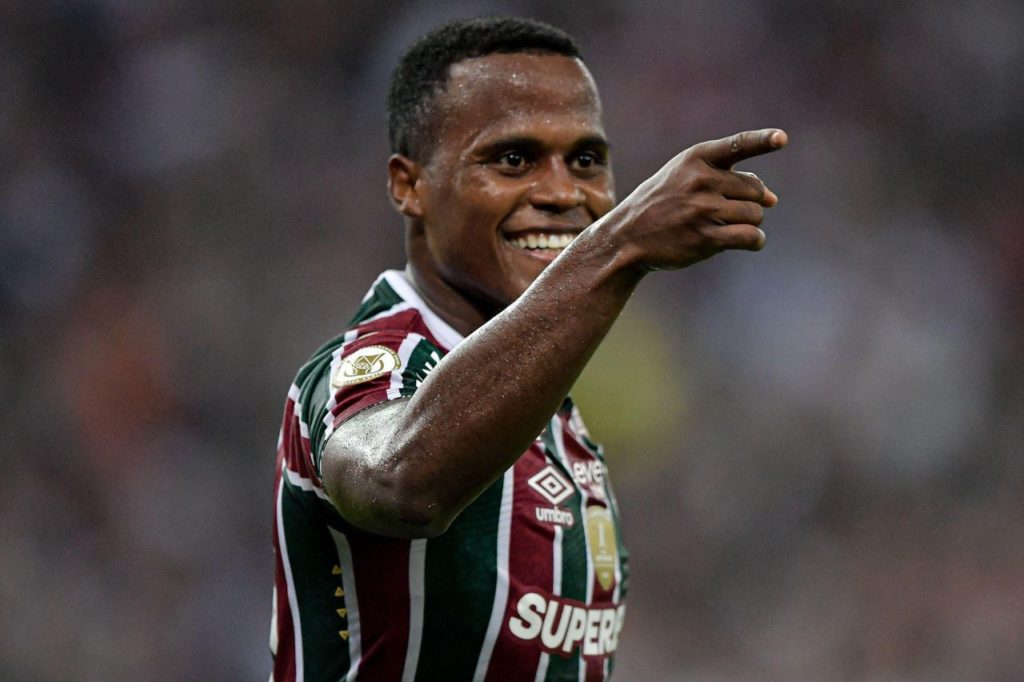 Jhon-Arias-Fluminense-gol-alamy2XKYFAG Colombiano Arias comemora gol do Fluminense na vitória em cima do Palmeiras em jogo do Brasileiro