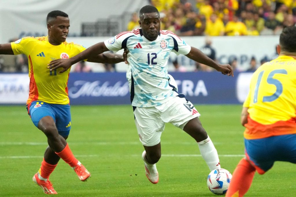 Joel-Campbell-Costa-Rica-jogo-alamy2XGKM13 Atacante Joel Campbell jogando pela Costa Rica na Copa América 2024
