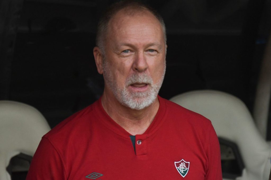 Mano-Menezes-Fluminense-treinador-alamy2XG98TY Técnico Mano Menezes no comando do Fluminense no Brasileiro