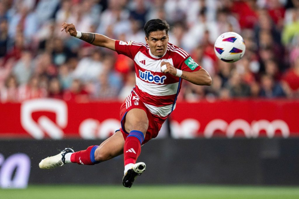 Matias-Arezo-Granada-jogo-alamy2X4XRDY Atacante Matías Arezo em jogo do Granada no Campeonato Espanhol