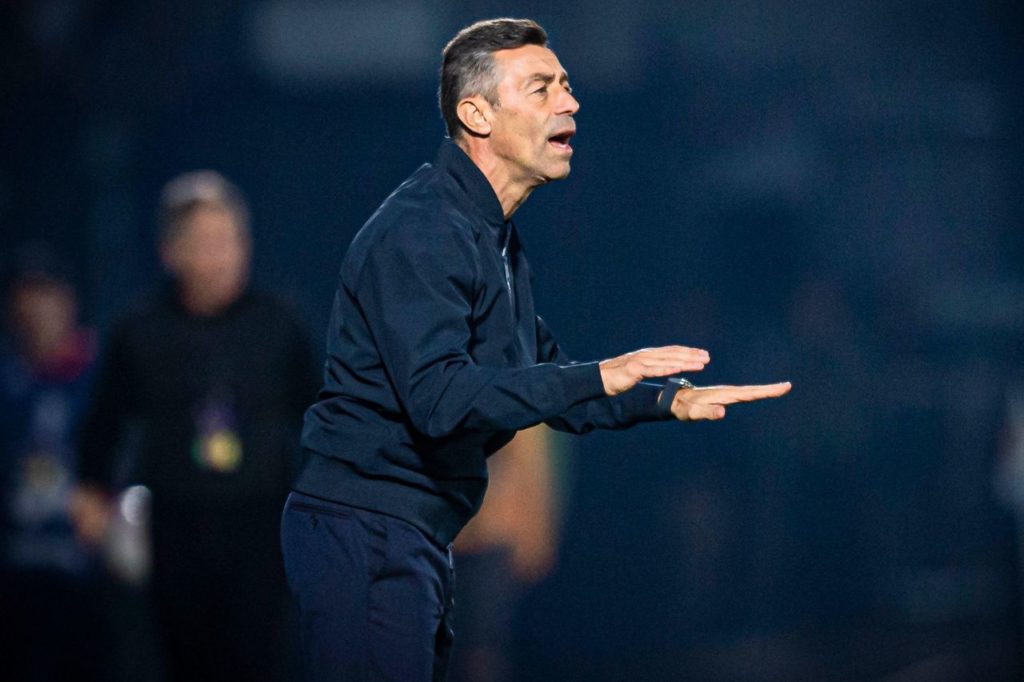 Pedro-Caixinha-treinador-Bragantino-alamy2XKYADF Técnico Pedro Caixinha no comando do RB Bragantino