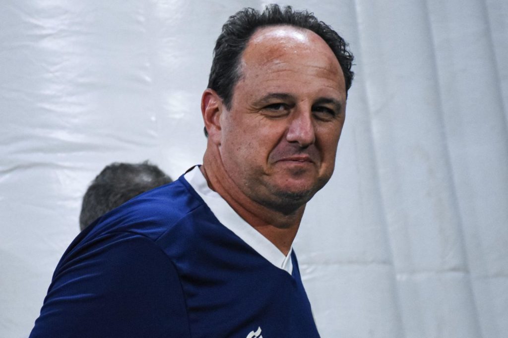 Rogério-Ceni-Bahia-técnico-jogo-alamy2XG9YK9 Técnico Rogério Ceni no comando do Bahia no Brasileirão