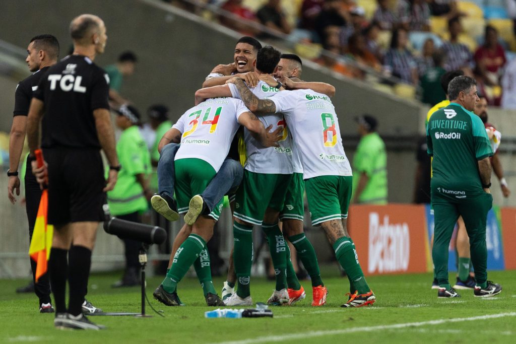 Jogadores-Juventude-Jogo-2XPWBF1 Jogadores do Juventude comemorando um gol marcado sobre o Fluminense na Copa do Brasil.