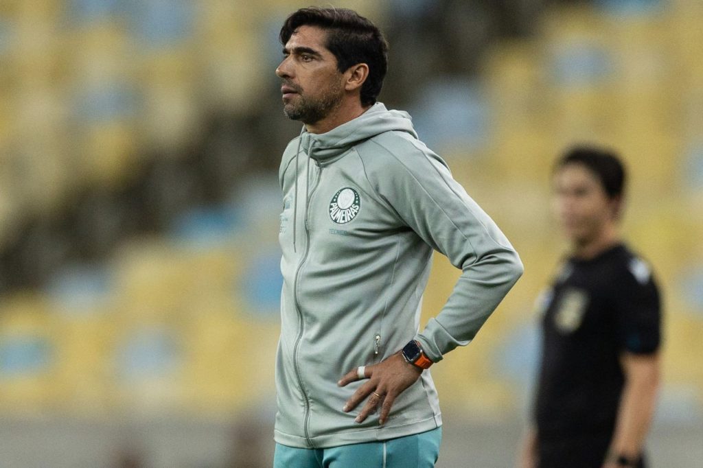 Abel-Ferreira-técnico-Palmeiras-alamy2XNH7EM Técnico Abel Ferreira no comando do Palmeiras em jogo da Copa do Brasil