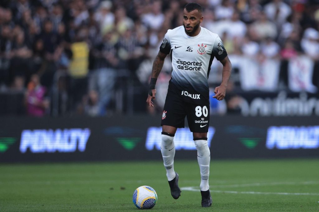 Alex-Santana-Corinthians-jogo-alamy2XP9J16 Volante Alex Santana em jogo do Corinthians