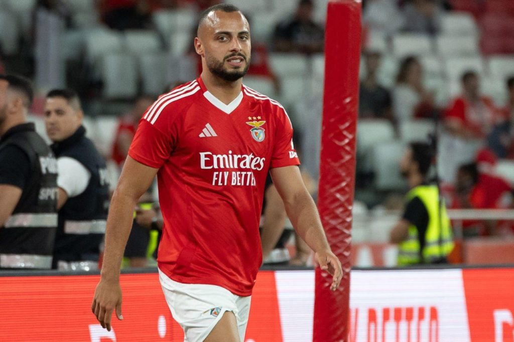 Arthur-Cabral-Benfica-jogo-alamy2XM581B Atacante Arthur Cabral em jogo do Benfica de Portugal