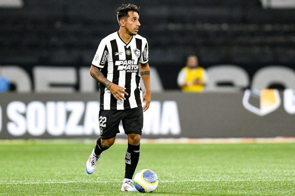 Damian-Suarez-Botafogo-jogo-alamyHEAHA Lateral-direito Damián Suárez em jogo do Botafogo
