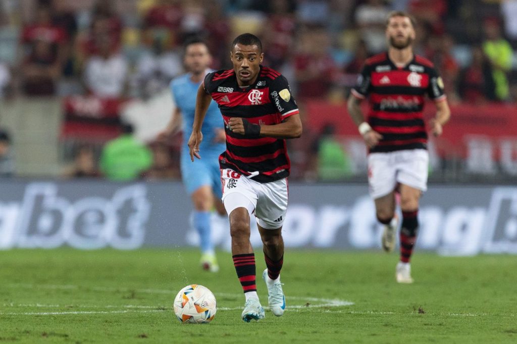De-La-Cruz-Flamengo-jogo-alamy2XTRMD1 Meia De La Cruz no primeiro jogo entre Flamengo e Bolívar pelas oitavas de final da Libertadores