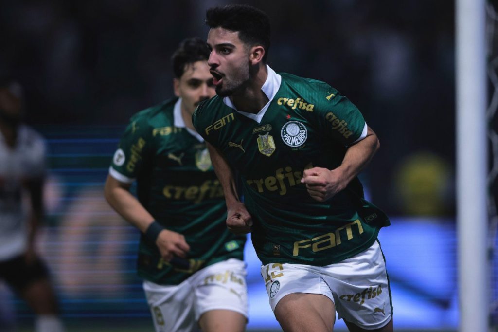 Flaco-Lopez-Palmeiras-gol-alamy2XW9C4T Fláco López comemorando gol do Palmeiras na vitória em cima do São Paulo no Allianz Parque