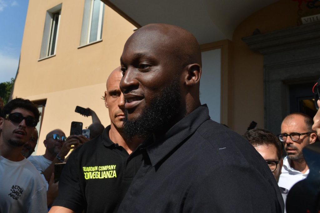 Lukaku-Napoli-contratacao-alamy2XY7XNR Atacante Lukaku assina contrato com o Napoli, da Itália