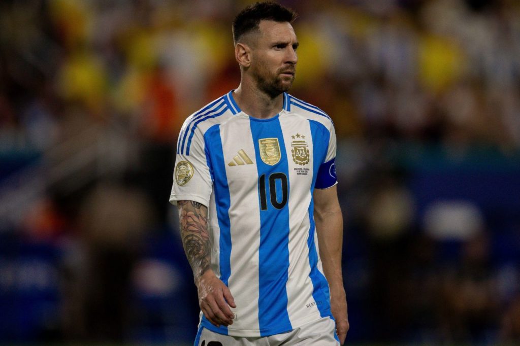 Messi-Argentina-jogo-alamy2XJHR41 Lionel Messi em jogo da Argentina na última Copa América