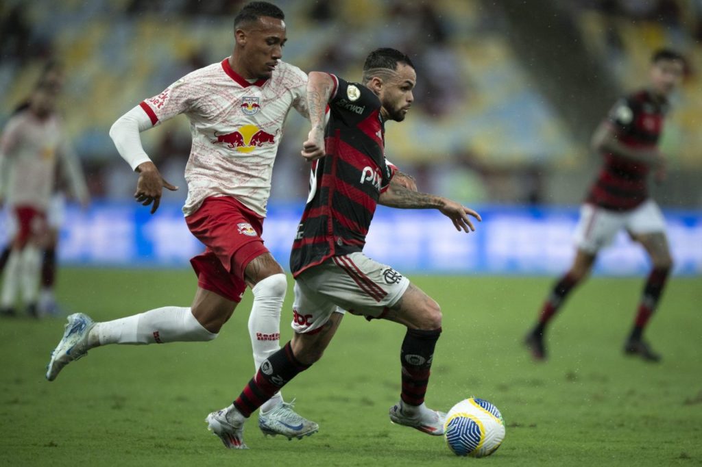 Michael-Flamengo-jogo-alamy2XXPNC5 Atacante Michael em jog o do Flamengo contra o Bragantino no Maracanã
