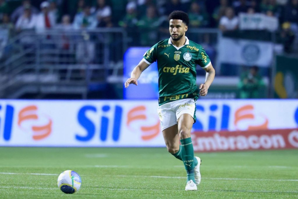 Murilo-Palmeiras-jogo-alamy2XK3XM9 Zagueiro Murilo em jogo do Palmeiras no Brasileirão