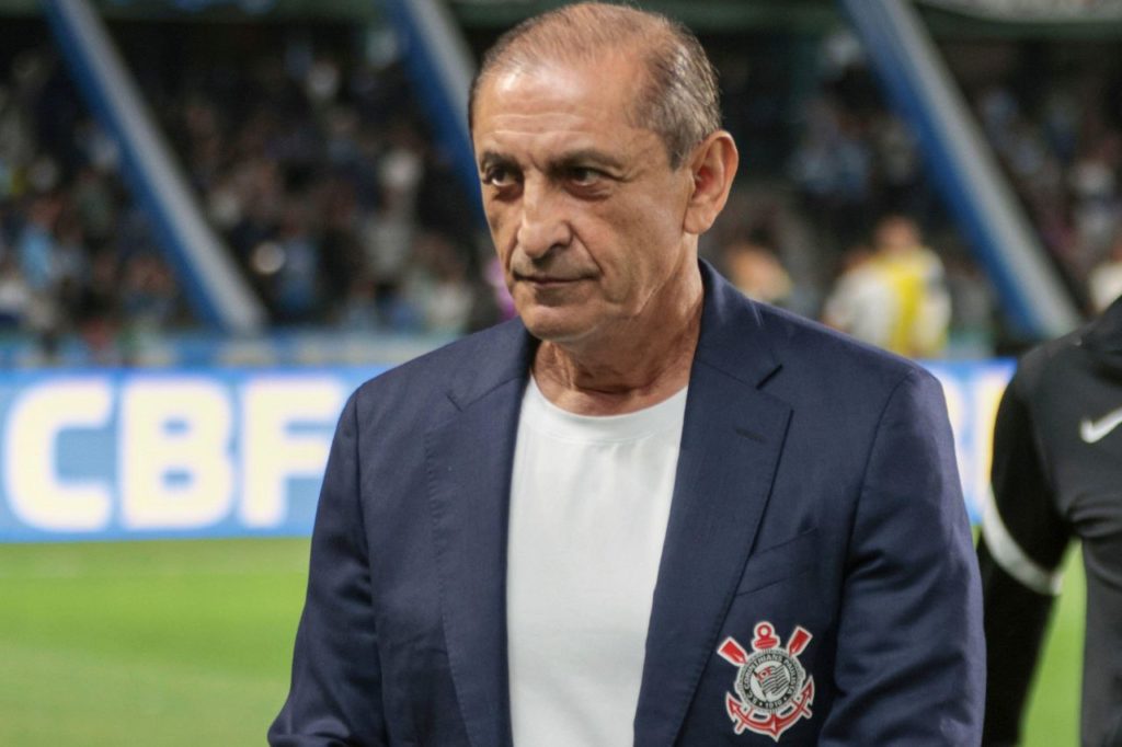 Ramon-Diaz-Corinthians-treinador-alamy2XPW77B Técnico Ramón Díaz no comando do Corinthians