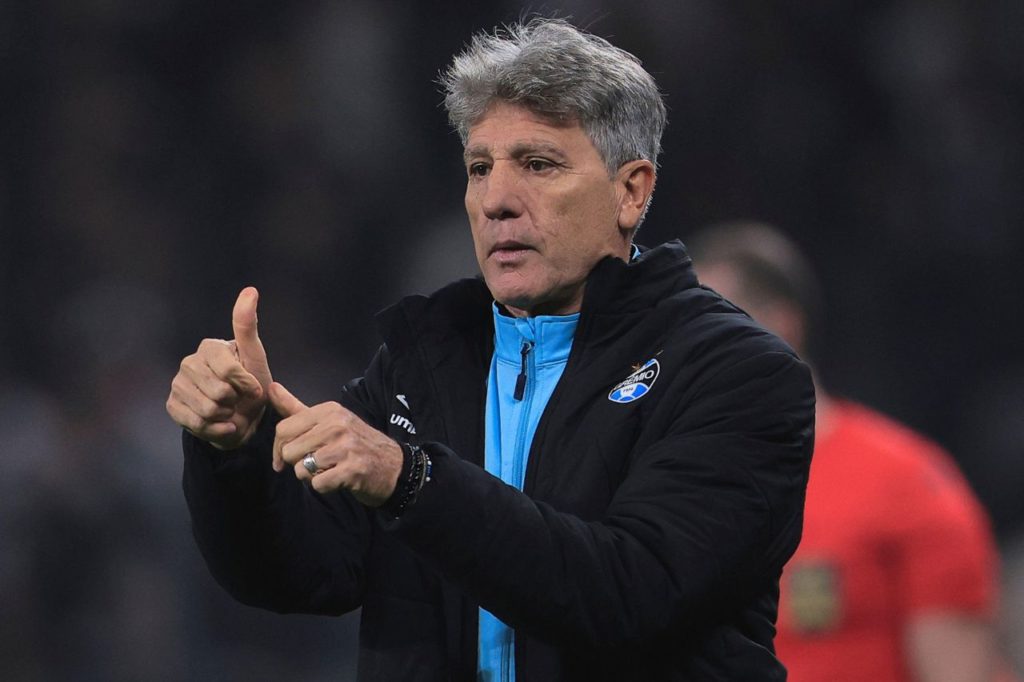 Renato-Grêmio-treinador-alamy2XNHFN7 Técnico Renato Portaluppi prepara o Grêmio para encarar o Athletico-PR