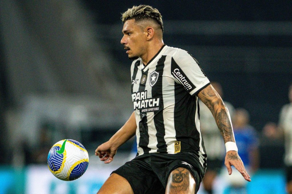 Tiquinho-Botafogo-jogo-alamy2XMFMFW Atacante Tiquinho Soares em jogo do Botafogo