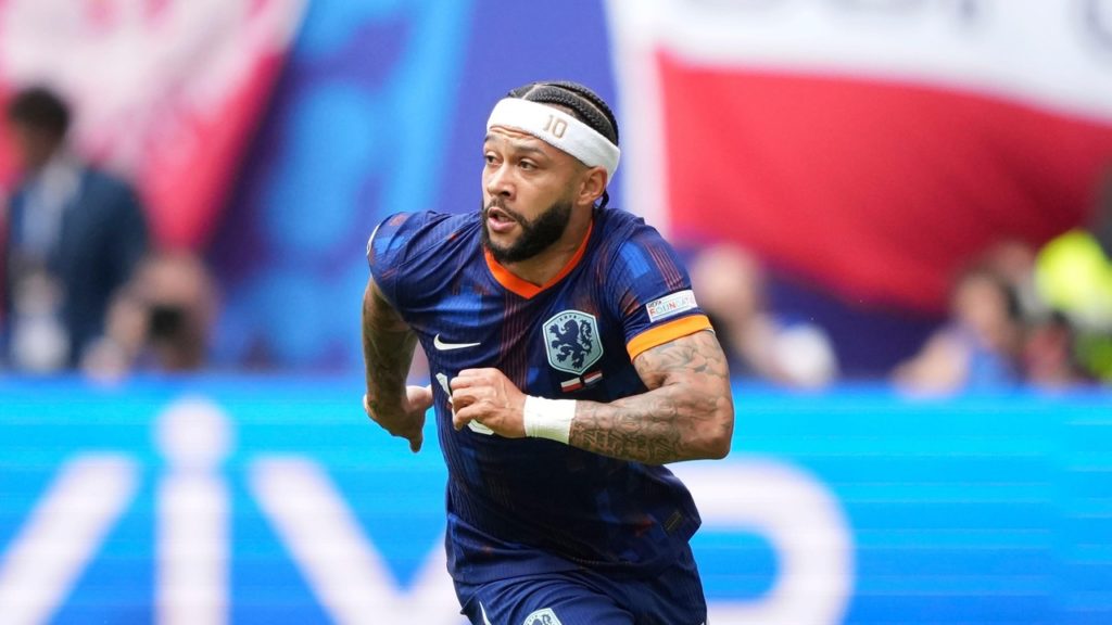 Memphis-Depay-Holanda-Jogo-2XCGE8W Memphis Depay, da Holanda, correndo em um jogo da equipe de seu país.