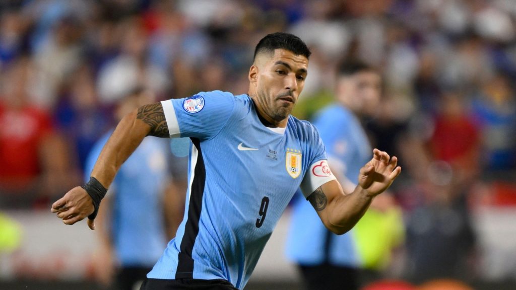 Luis-Suárez-Uruguai-Jogo-2XFK6W4 Luis Suárez, do Uruguai, correndo em um dos jogos da equipe de seu país.