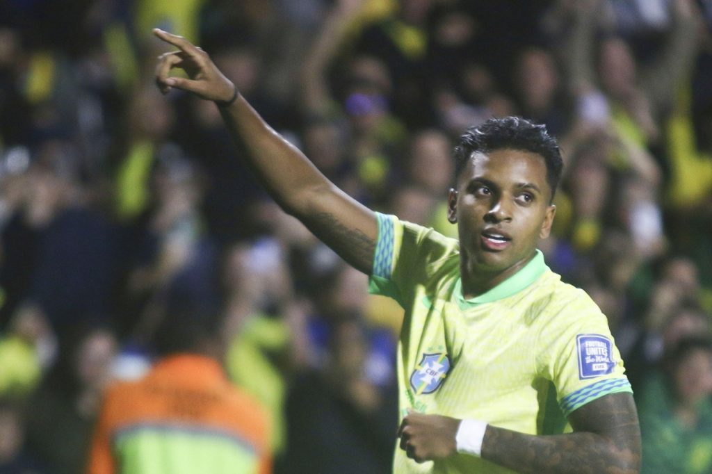 Rodrygo-Brasil-Jogo-2Y1G713 Rodrygo, do Brasil, comemorando um gol pela Seleção em um dos jogos das Eliminatórias da Copa.