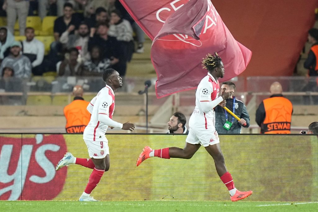 George-Ilenikhena-Monaco-Jogo-2Y4WXPY George Ilenikhena, do Monaco, comemorando um dos gols da equipe contra o Barcelona, pela Champions League.