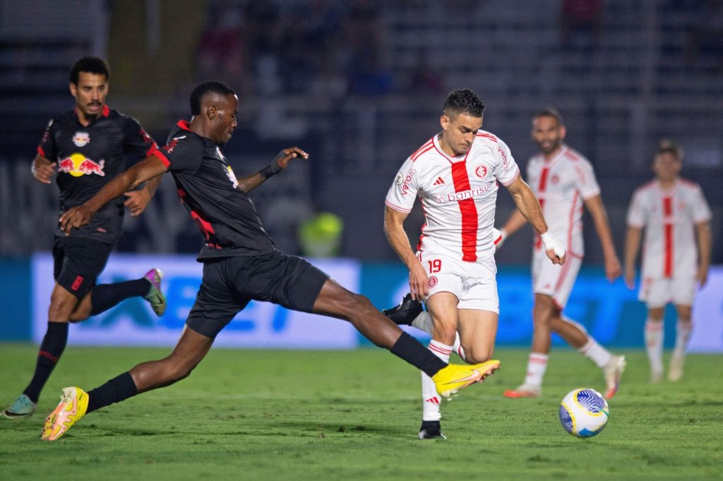 Bragantino e Inter empatam em jogo atrasado do Brasileiro