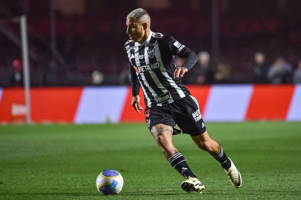 Arana-Atletico-MG-jogo-alamy2XYAGXC Lateral-esquerdo Guilherme Arana em jogo do Atlético-MG na Copa do Brasil