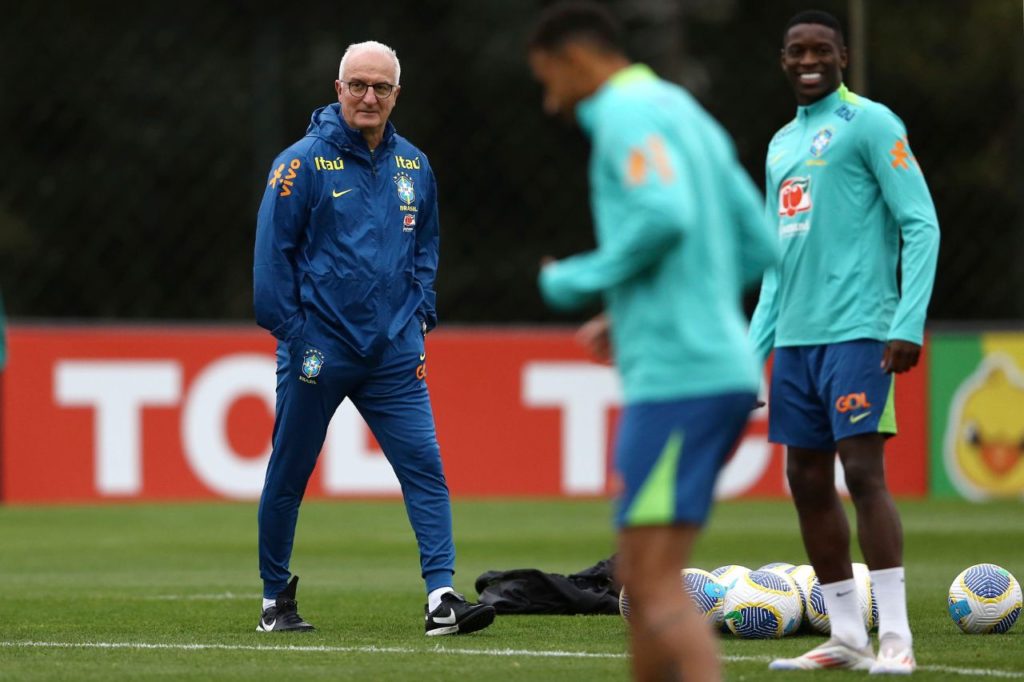 Brasil terá mudanças na escalação para duelo com o Equador