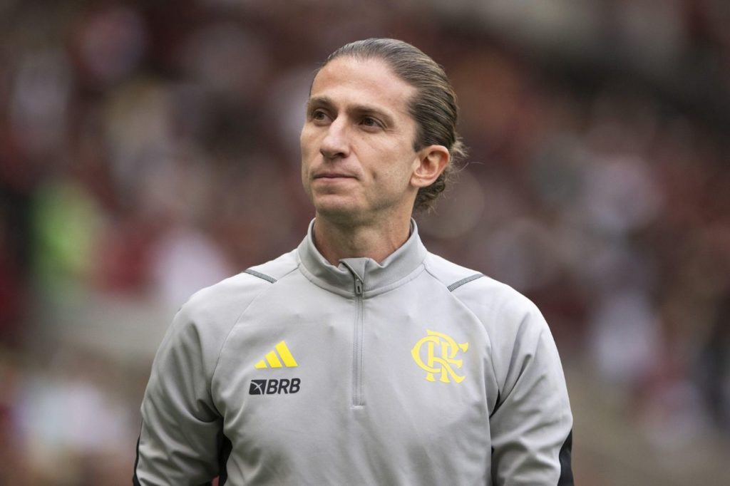 Filipe-Luis-Flamengo-tecnico-alamy2XXHRK1 Filipe Luís no comando interino do Flamengo