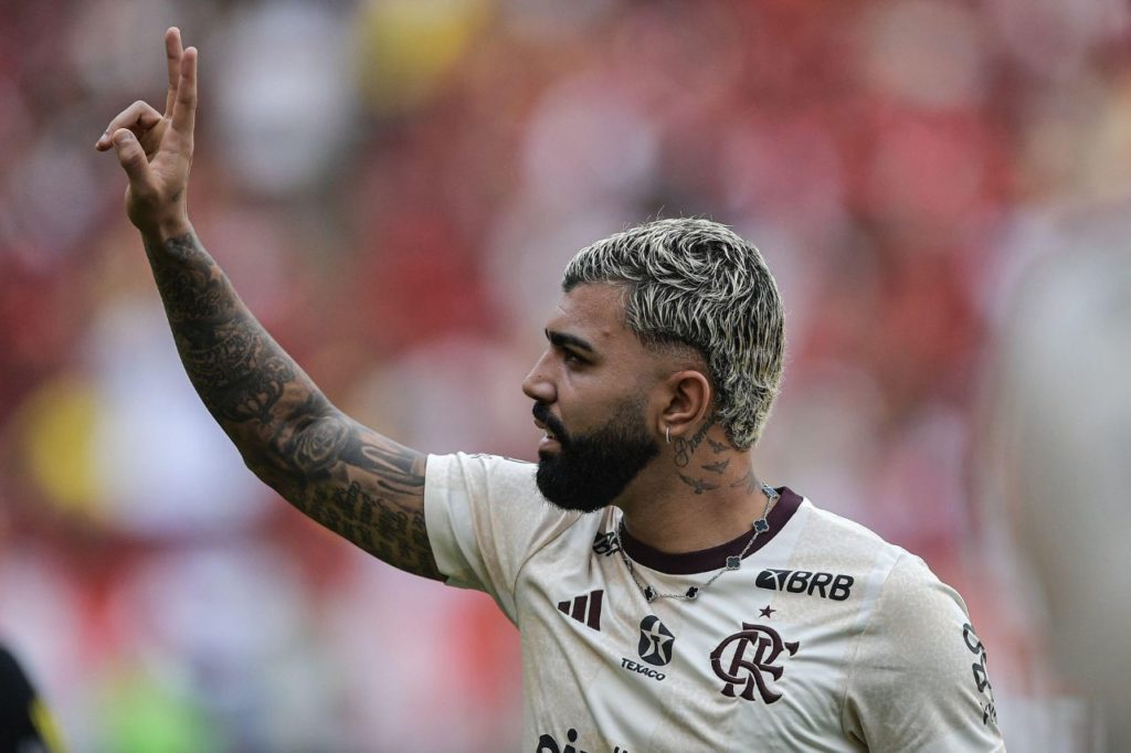 Gabigol-Flamengo-treino-alamy2XRN5T1 Atacante Gabigol em aquecimento do Flamengo