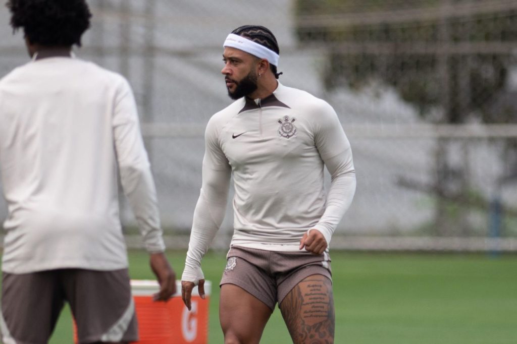 Corinthians abre preparação para clássico com o São Paulo
